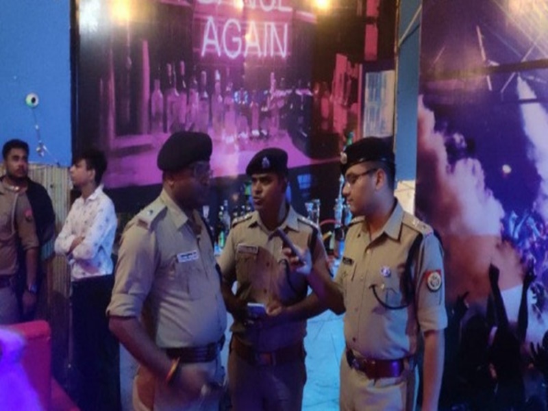 Illegal hookah bar busted in Greater Noida