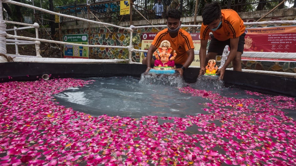 BMC makes 162 artificial ponds for Ganesh visarjan (File Photo)