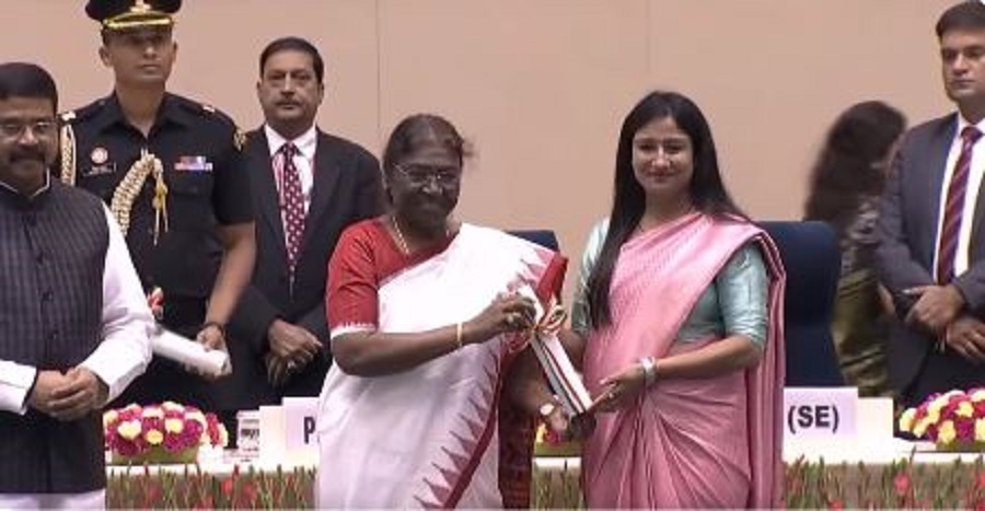 President Murmu conferred Awards to 46 teachers