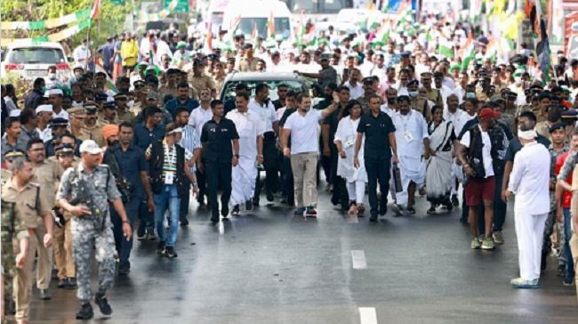Rahul Gandhi leading 'Congress Bharat Jodo Yatra Day 12' in Kerala