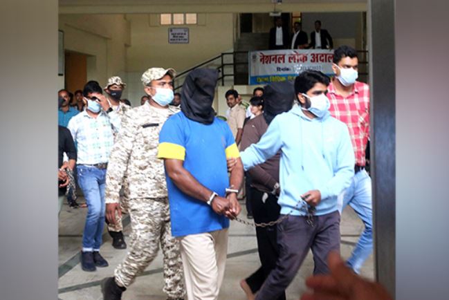 NIA officials produce PFI leaders before the District Court, Bhopal on Friday