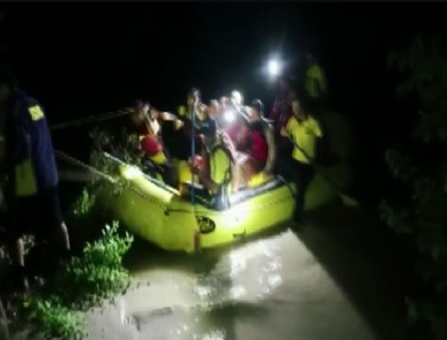 SDRF rescues five people