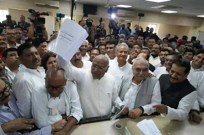 Kharge files nomination for Cong president