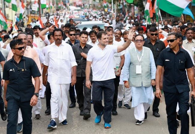 Rahul Gandhi continues yatra from Banavasi village