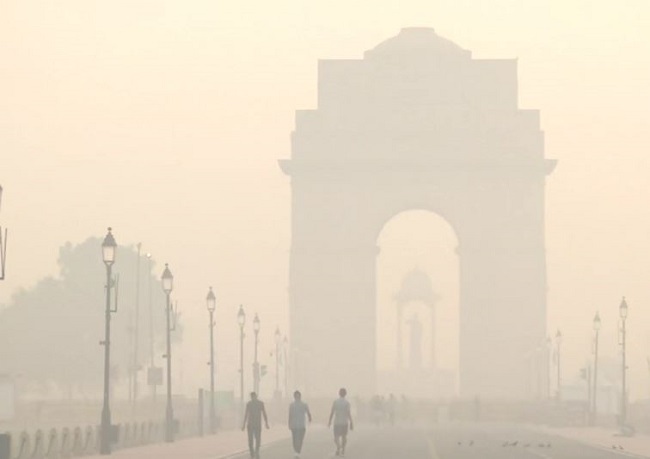 Delhi morning air remains 'very poor', NCR borders on 'severe' (File)
