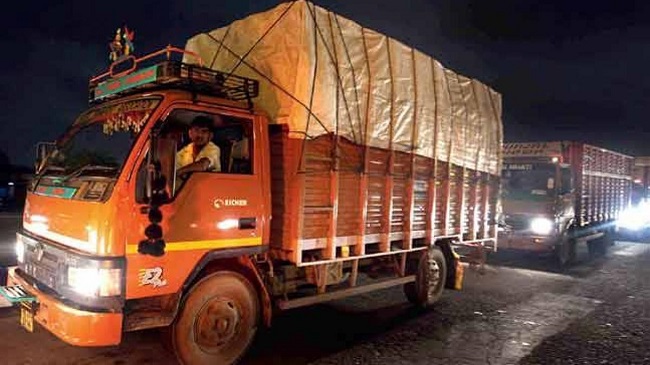 Non-Essential Trucks, Cars from Noida Banned