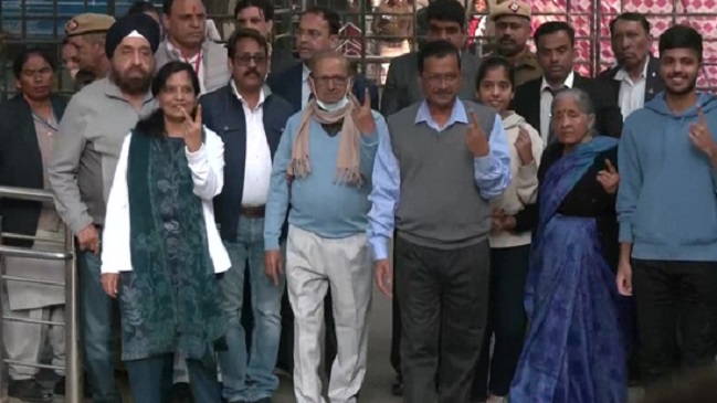 Delhi Chief Minister Arvind Kejriwal casting vote along with family member