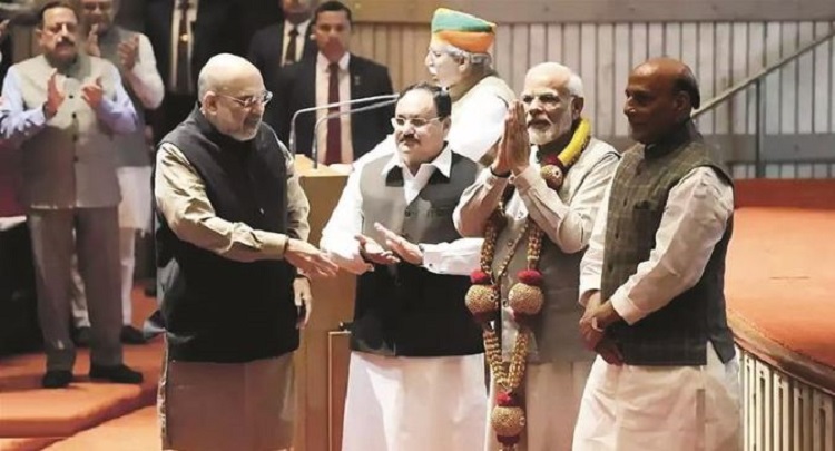 PM Narendra Modi and other dignitaries during the  BJP parliamentary party meeting