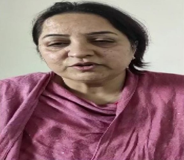 Deceased TV actor Tunisha Sharma's mother
