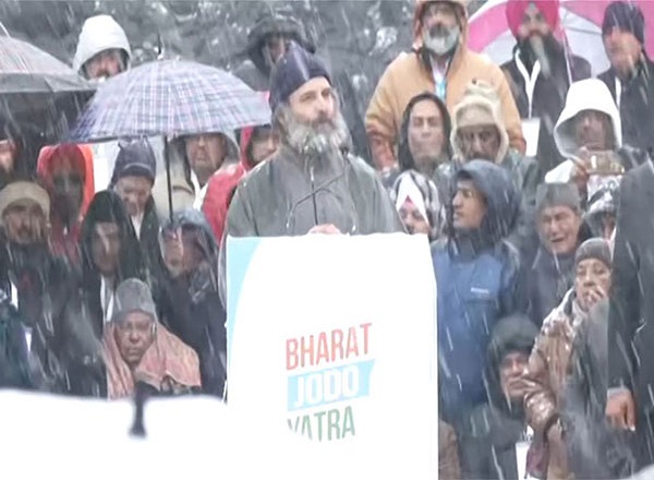 Srinagar: Rahul Gandhi addressing a rally at closing ceremony of Bharat Jodo Yatra