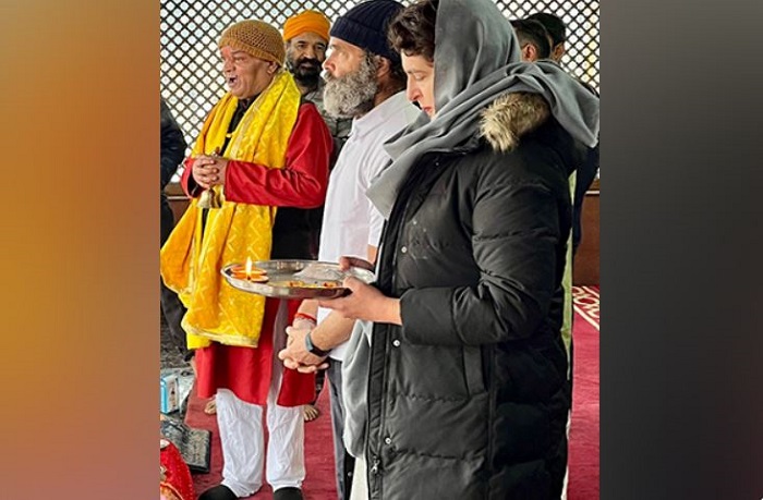 Rahul-Priyanka Gandhi pay obeisance at Kheer Bhawani Durga Temple