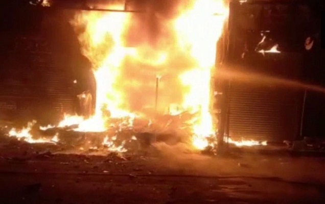 Mathura cloth showroom gutted in fire