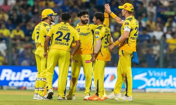 CSK team celebrating a wicket