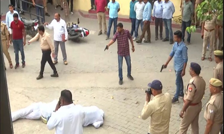 SIT recreates crime scene in Prayagraj