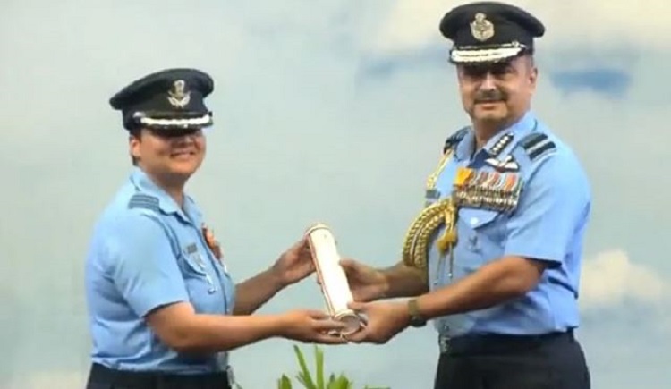 Wing Commander Deepika Misra receives Gallantry Award from Air Chief Marshal VR Chaudhari
