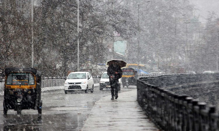 Rains continue to lash parts of Kashmir valley