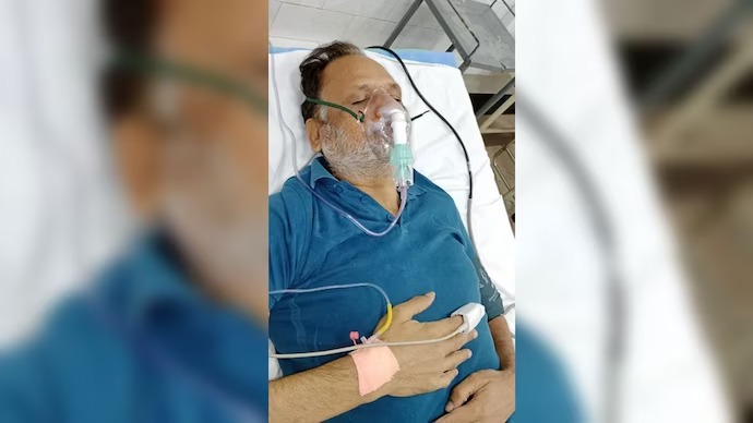 Satyendar Jain put on oxygen support at LNJP Hospital