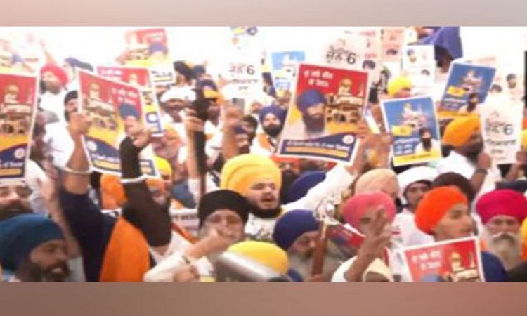 Visuals from outside Golden Temple in Punjab