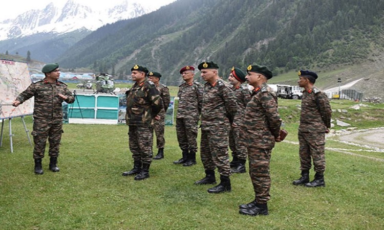 Lt General Upendra Dwivedi inspecting ongoing preparations for Amarnath Yatra