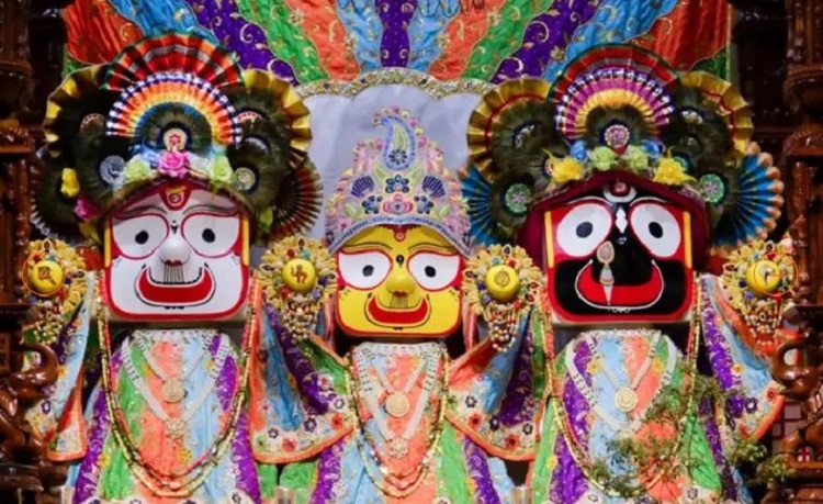 Lord Jagannath with  siblings