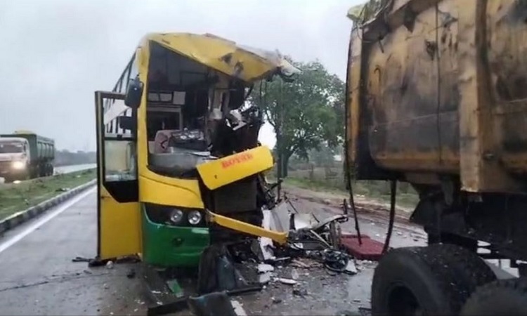 Two dead, six injured in bus accident in Chhattisgarh's Bilaspur