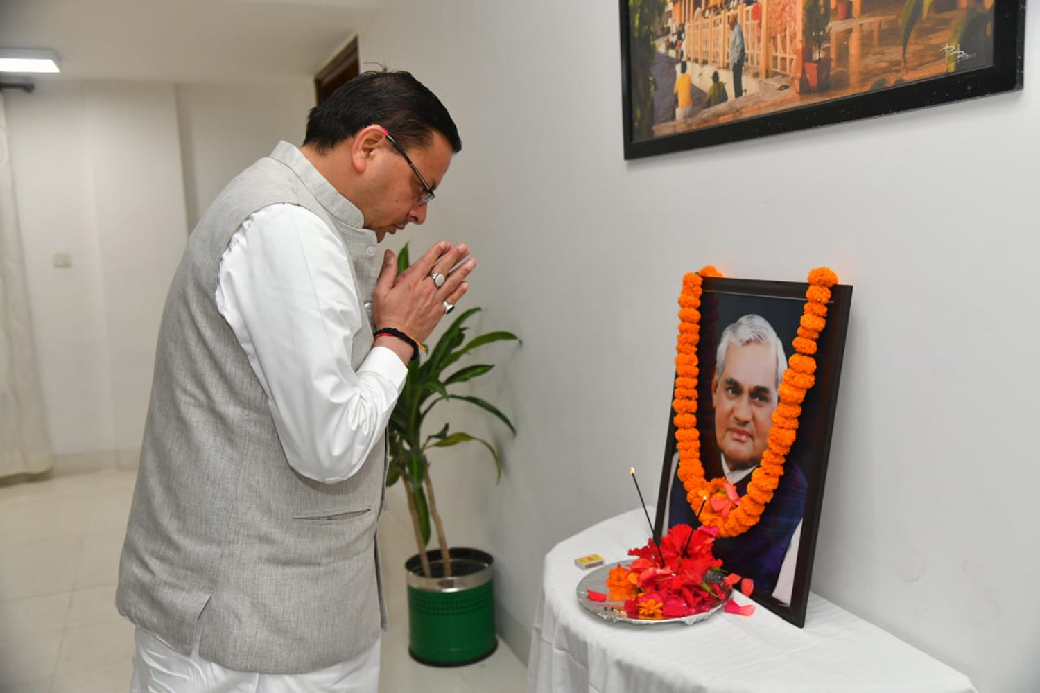 CM Dhami pays tribute to Atal Bihari Vajpayee