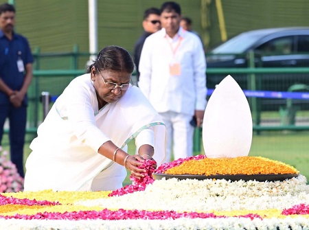President Murmu lead tributes to Vajpayee