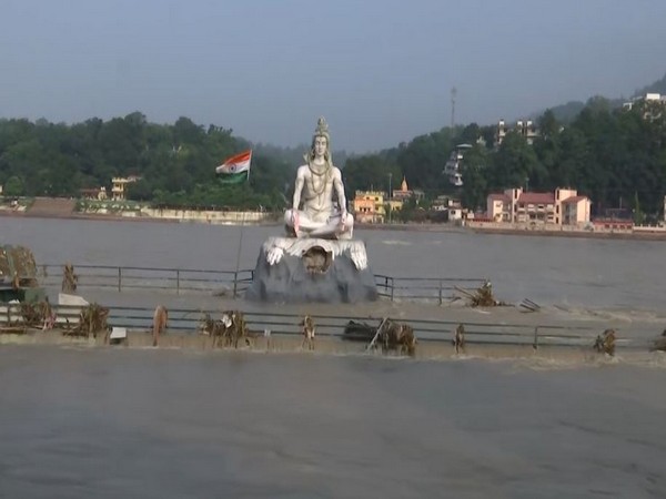 Lord Shiva stone sculpture near Parmarth Niketan Ashram