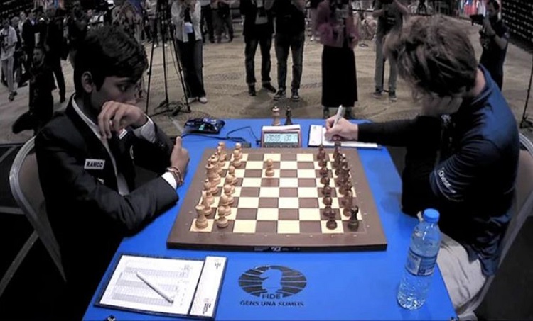 R Praggnanandhaa and Magnus Carlsen in FIDE World Cup final