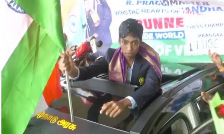 Rameshbabu Praggnanandhaa at the Chennai Airport