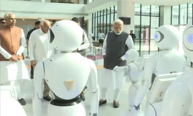 Prime Minister Narendra Modi visits robot exhibition in Ahmedabad