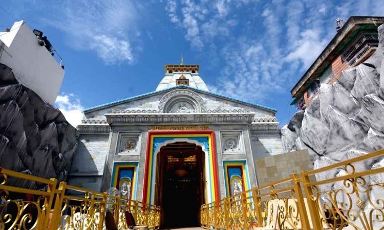 'Kedarnath Temple' theme Durga Puja Pandal in Kolkata
