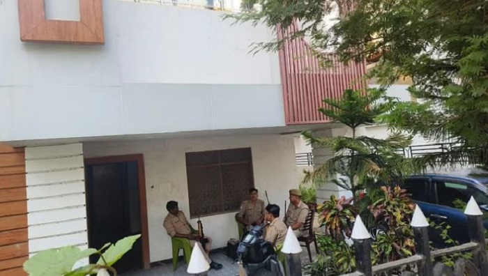IT raids multiple properties of bullion trader Narayan Das