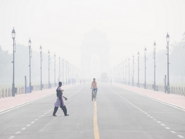 Delhi's air quality deteriorates; AQI 'very poo