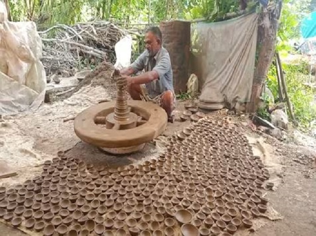 Potters in Prayagraj begin preparing earthen lamps ahead of Diwali