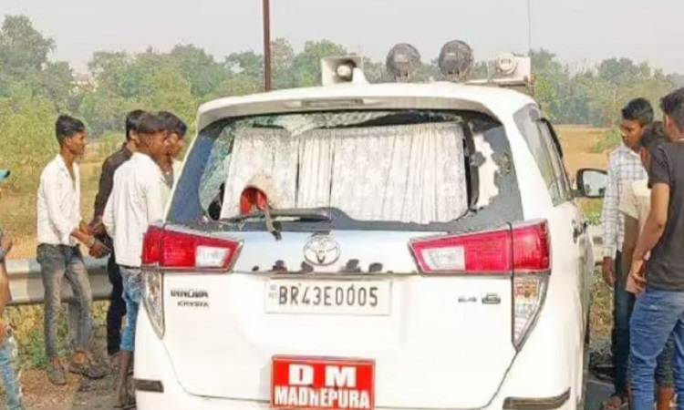 Four killed, one injured by  Madhepura DM car
