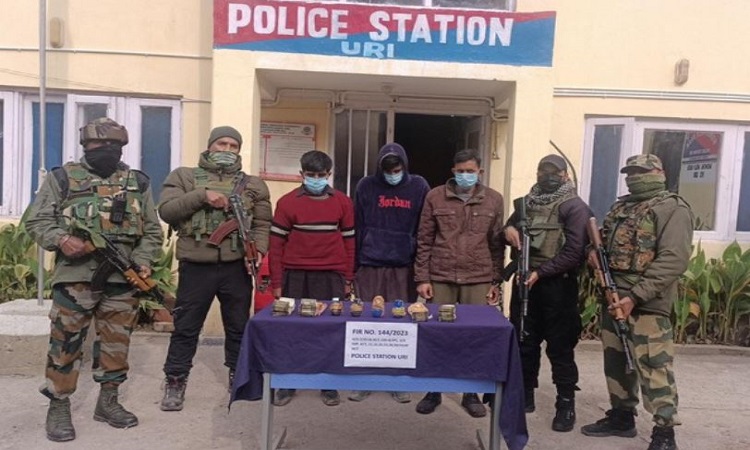 Police arrest 3 LeT/TRF terrorist associates in Baramulla