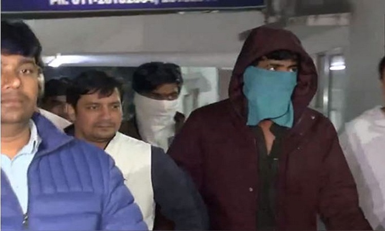 Accused brought to Delhi Crime Branch office