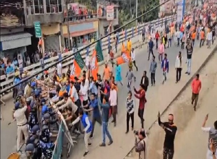Clashes break out between police, BJP at Basirhat
