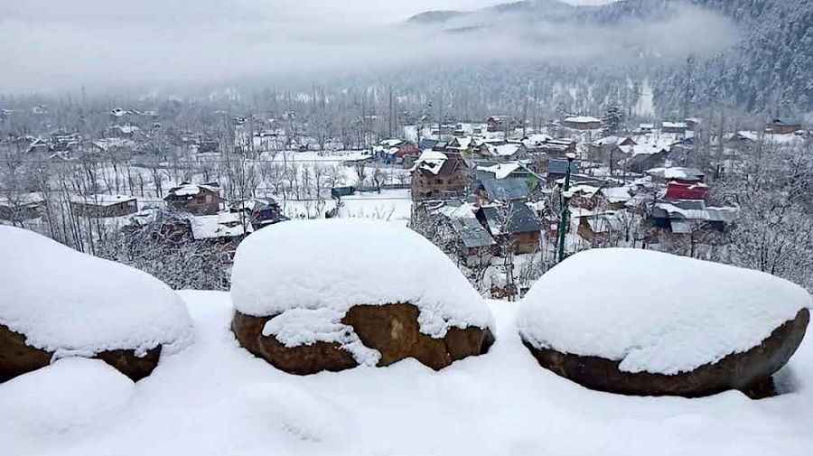 Upper reaches of Kashmir receive fresh snowfall