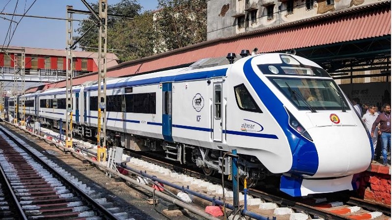 Railways to run extra trains to meet Holi rush
