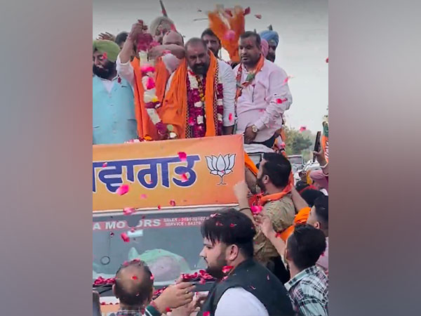 Sushil Rinku campaigns in Jallandhar