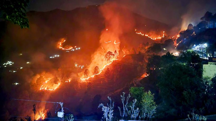 A fire rages in the Ranibagh area of Nainital