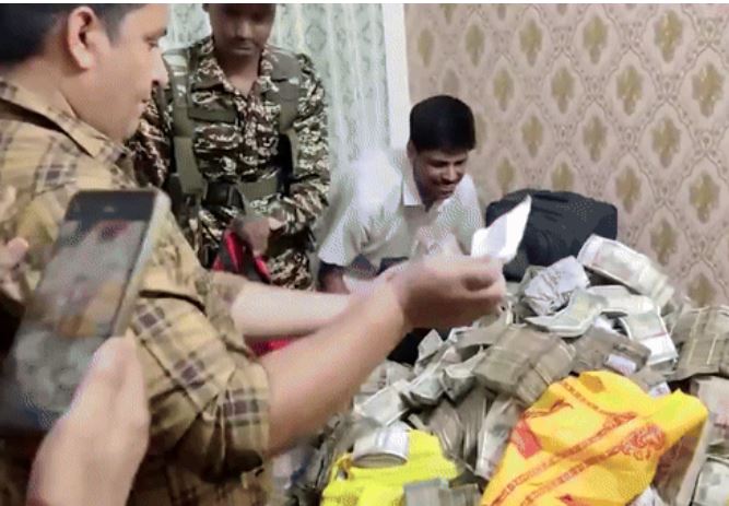 Cash seized from Alamgir Alam's personal secretary's household help
